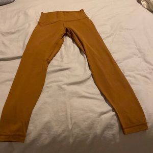 Lululemon aligns 28” in Copper Brown
